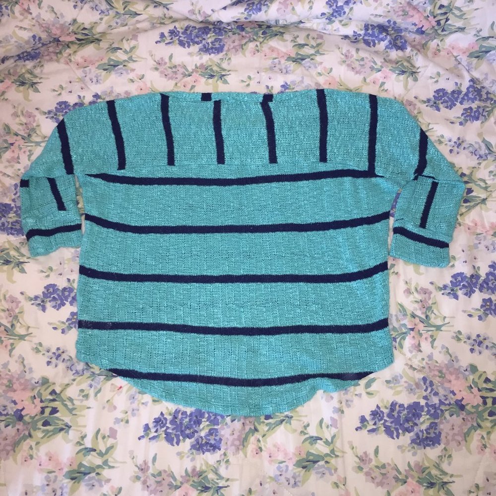 Green Sweater - Picture 2 of 2
